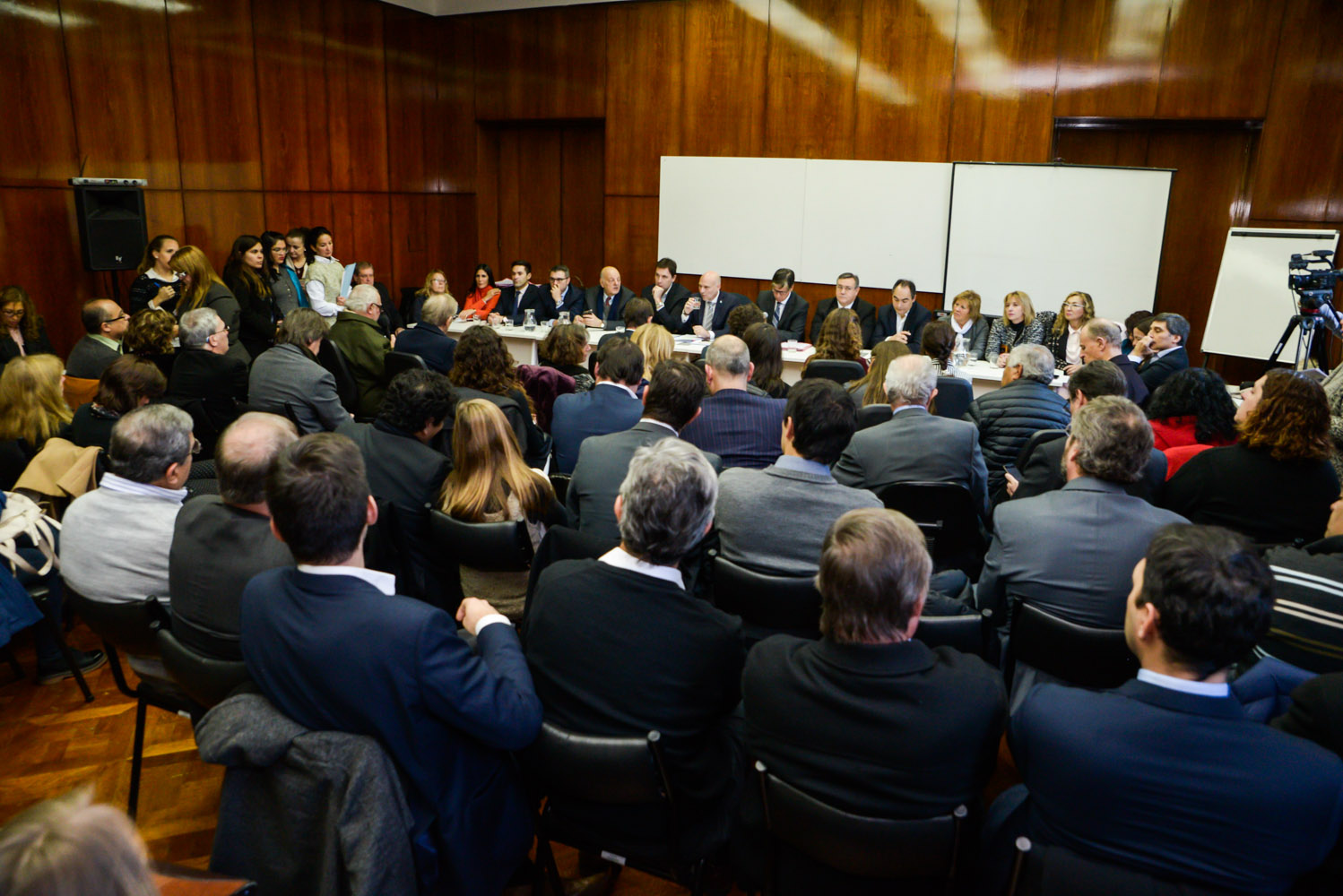 Salón Audiencia Pública Garay