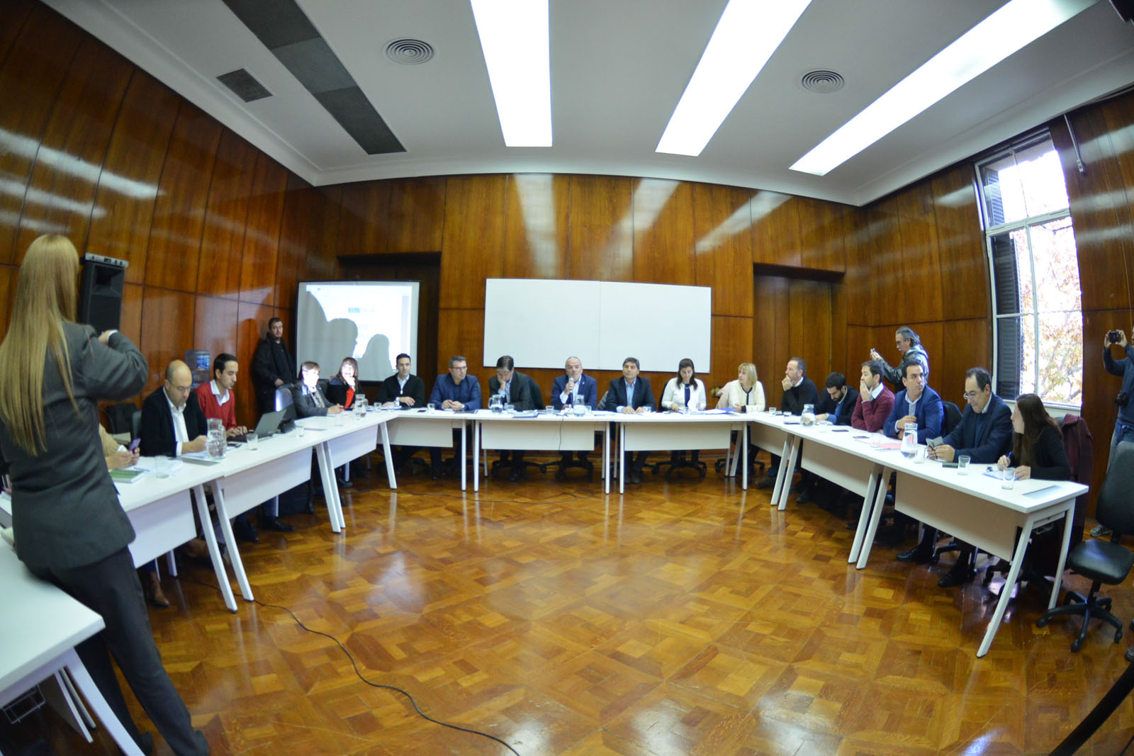 Comisiones por perilago Potrerillos