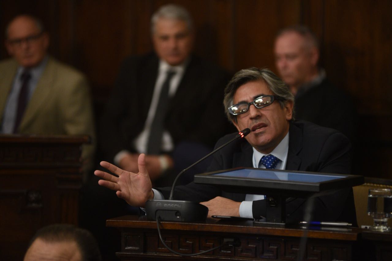 Romano en sesión de acuerdos Garay
