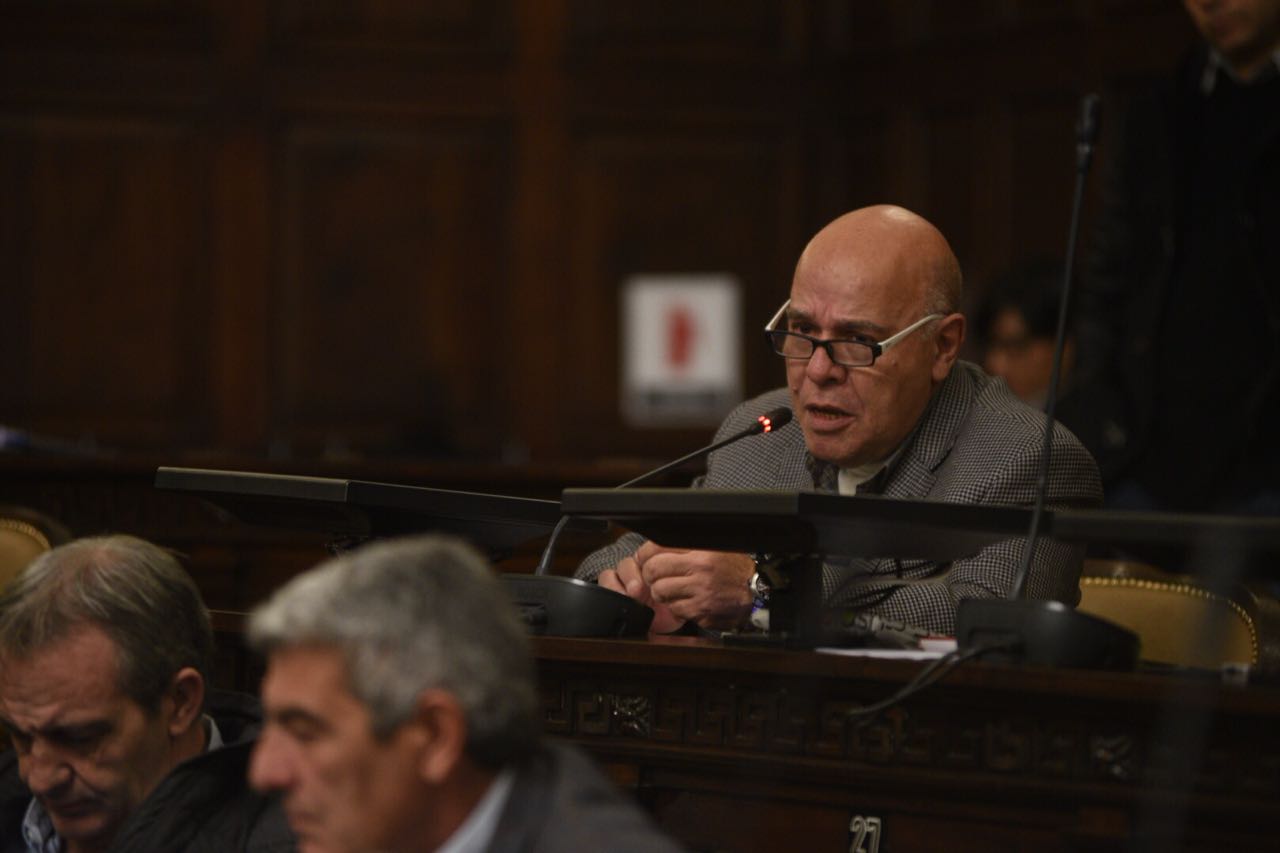 Abraham en sesión de acuerdos Garay