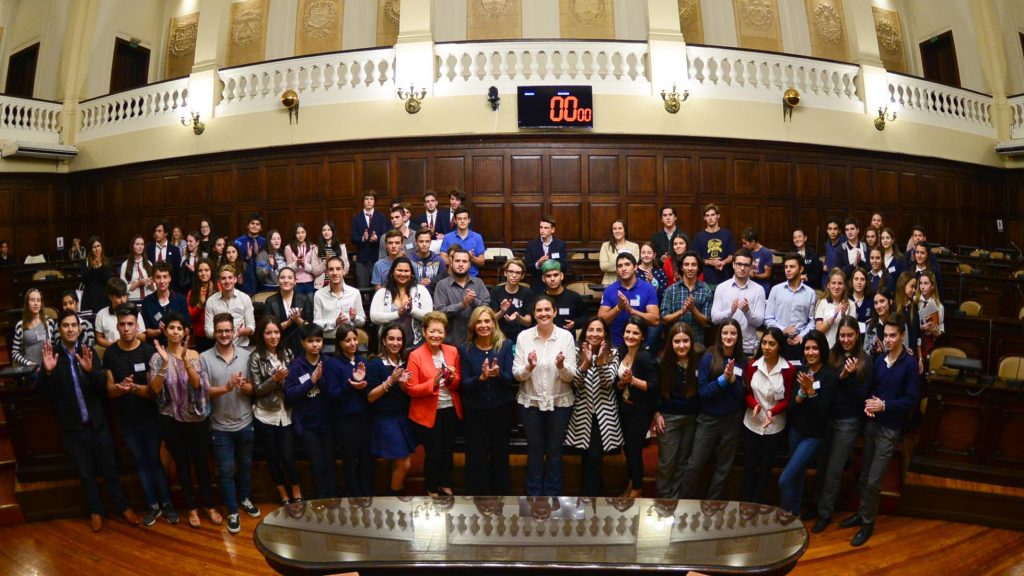 Jóvenes por la equidad