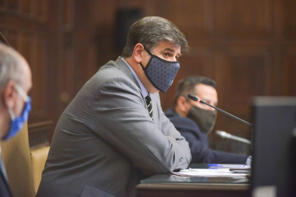 Senado continúa sesionando de manera semipresencial