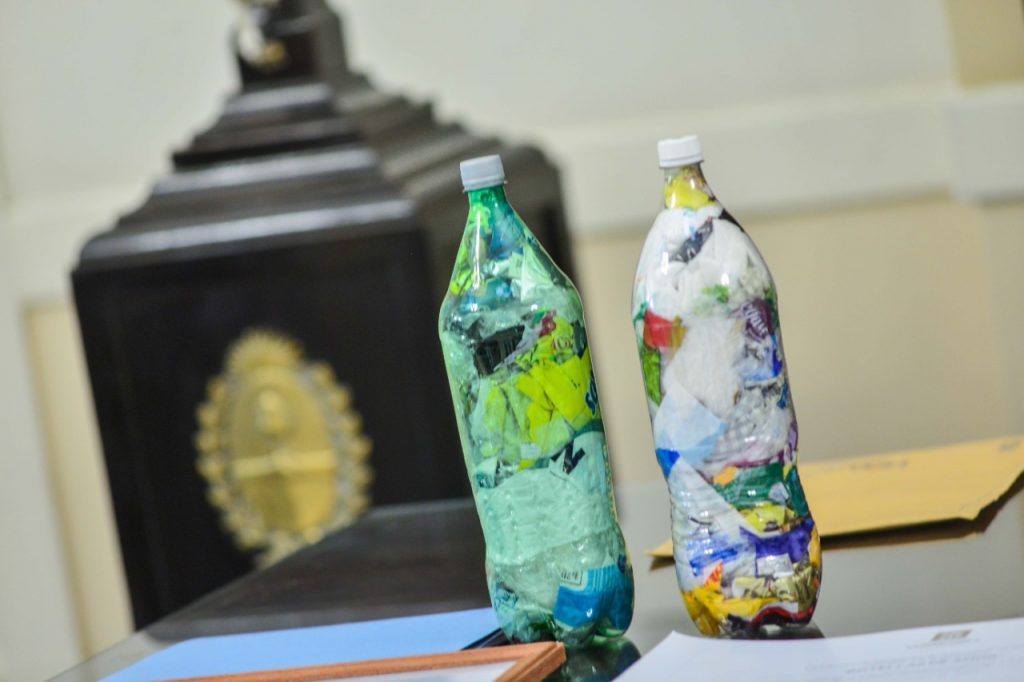 agrupación Botellas del Amor