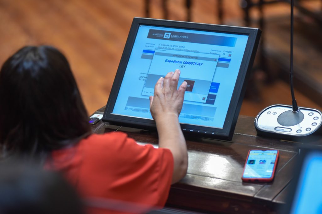 Extienden antigüedad de taxis, remises y transporte privado a través de Plataformas Electrónicas