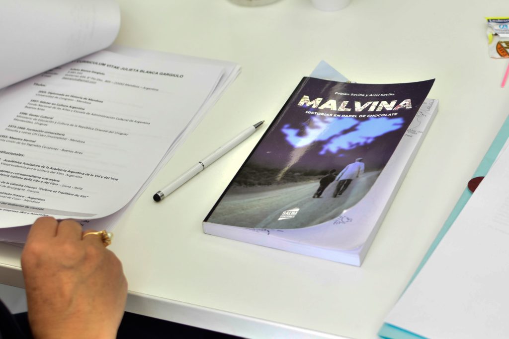 libro "Malvina, historias en papel de chocolate"
