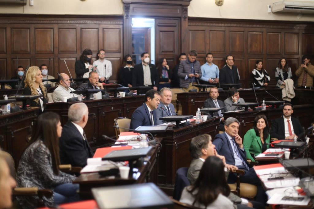 Primera sesión de senadores electos