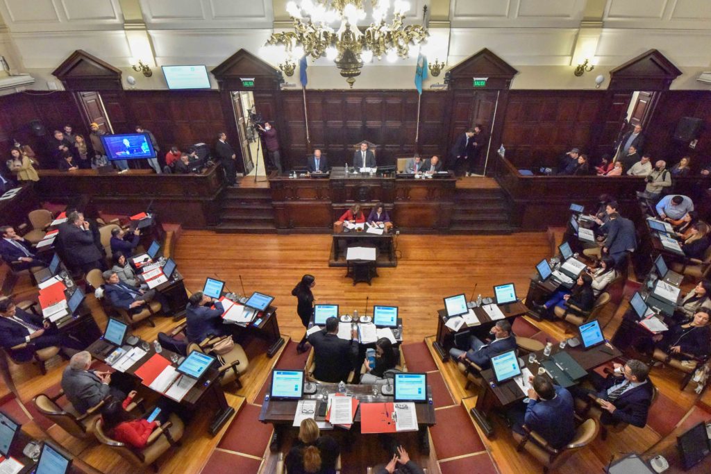 sesión senado 17 mayo