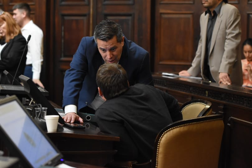 distintos proyectos de declaración, resolución y pedidos de informe
