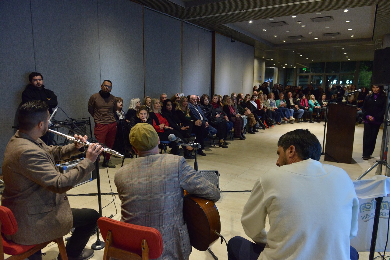 Apertura del ciclo departamental de arte 