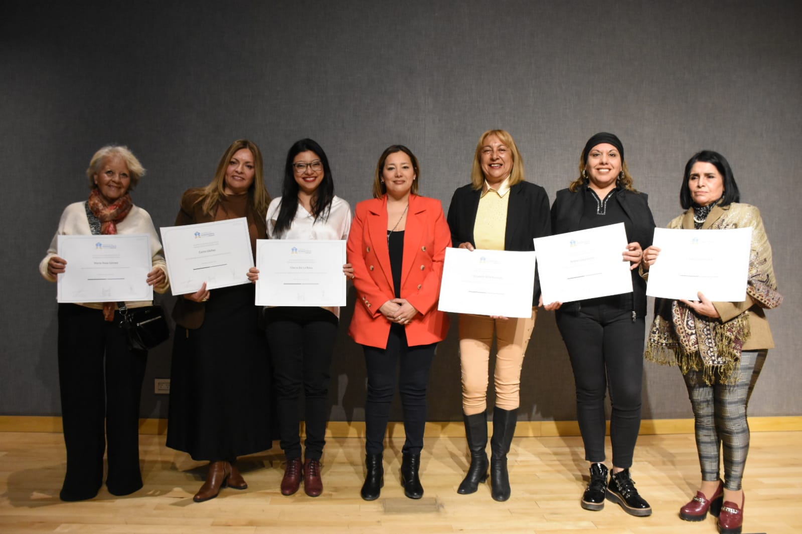 Distinción a la mujer cuyana