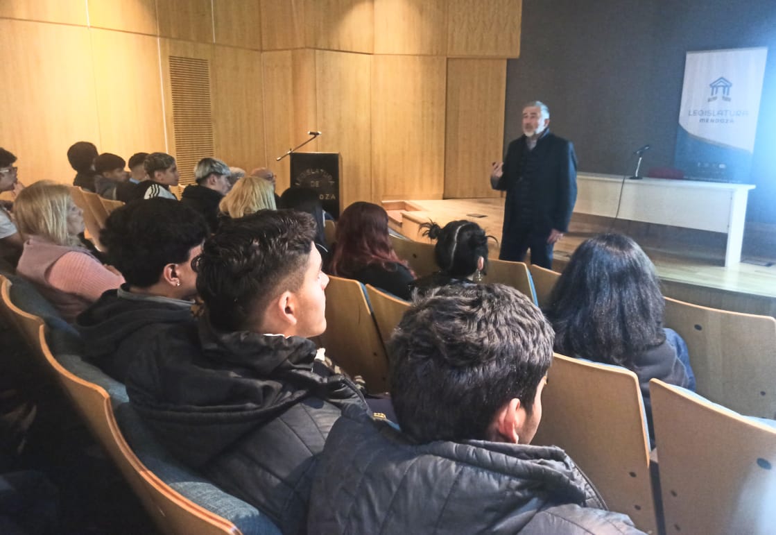 Charla bologna