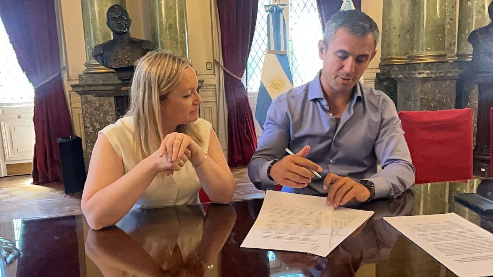 Casado y Menem firmaron un convenio para fortalecer el proceso legislativo en Mendoza