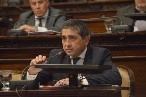 [12:28, 24/6/2025] Matias Carretero: Por su parte, el senador Duilio Pezzutti dijo: "claramente hay una problemática y hay que afrontarla. Los recursos hay que utilizarlos para los problemas que tienen los mendocinos y este es uno". [12:46, 24/6/2025] Matias Carretero: Asimismo, desde el bloque PRO el senador Germán Vicchi enfatizó que analizaron esta iniciativa en discusión. "Nosotros nos vamos a abstener en la votación", indicó.