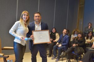 El Senado reconoció a Roxana Lopresti por su compromiso con la salud, la comunicación y la formación profesional
