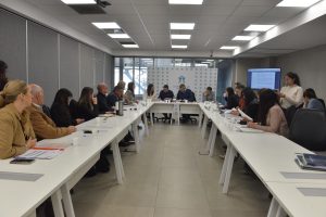 Despacho favorable a la donación de un terreno para construir una escuela en San Carlos