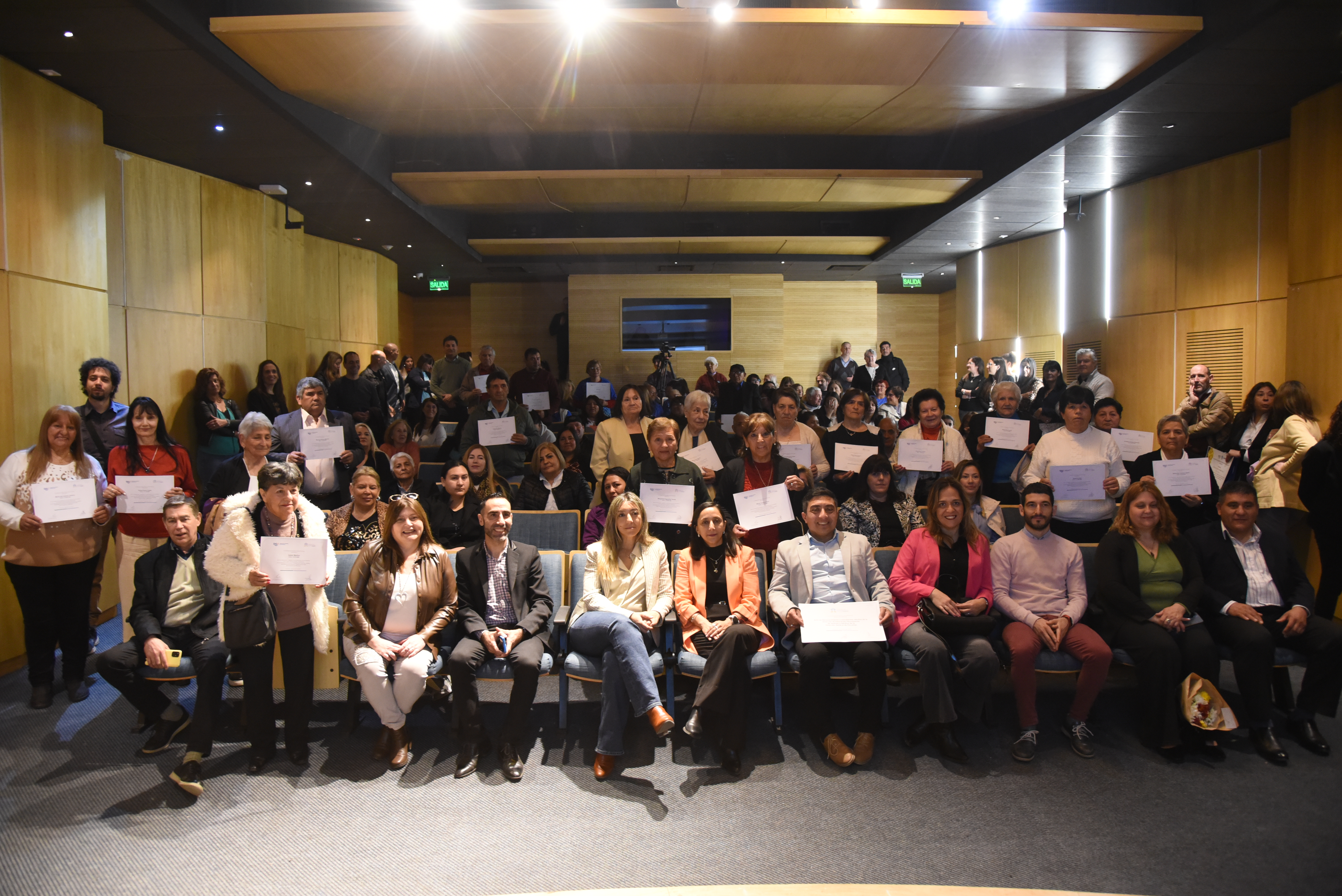 Reconocen a estudiantes de la Dirección de Educación Permanente de Jóvenes y Adultos