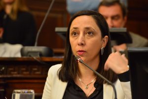 Aprueban un proyecto para que estudiantes secundarios realicen la Promesa de Lealtad a la Constitución Nacional y Provincial