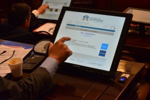 Aprueban un proyecto para que estudiantes secundarios realicen la Promesa de Lealtad a la Constitución Nacional y Provincial