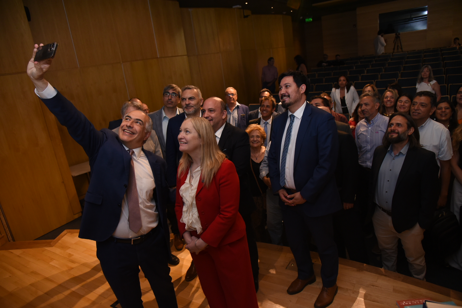 Mendoza se proyecta como polo regional de ciencia y futuro tras la visita del senador chileno Francisco Chahuán