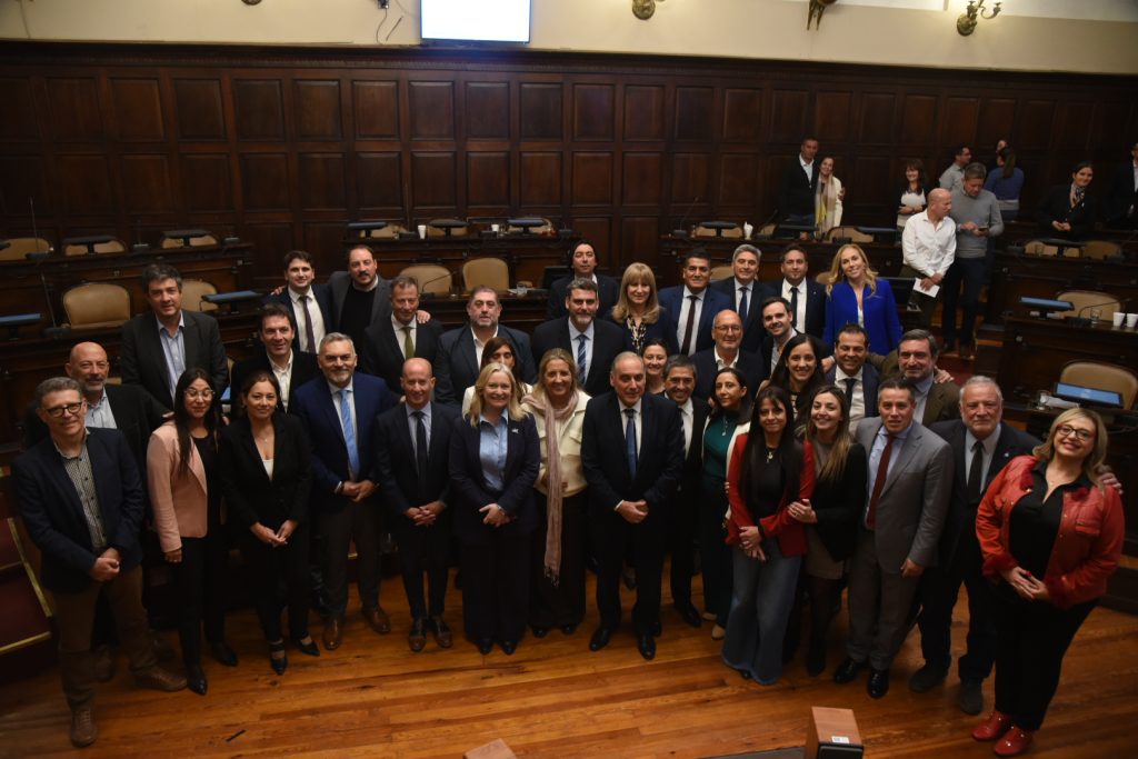 Diecinueve senadores se despidieron de sus bancas en la Legislatura de Mendoza